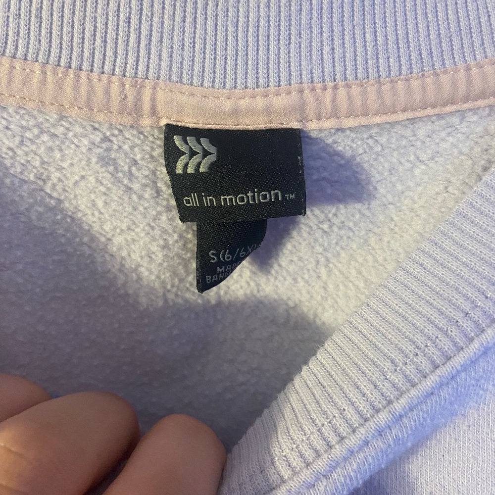 all in motion kids crewneck light blue/purple size 6